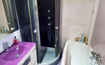 Property slide 10