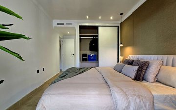 Property slide 18