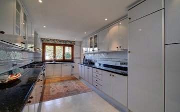 Property slide 16