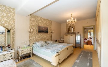Property slide 16