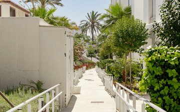 Property slide 20