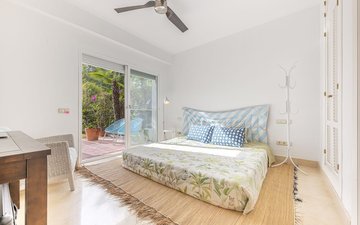 Property slide 18
