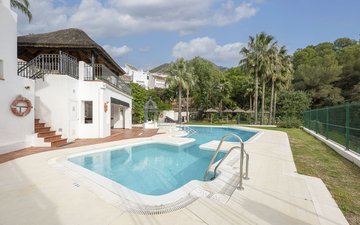 Property slide 25