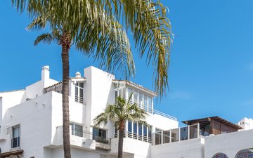 Property slide 10