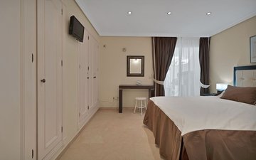 Property slide 19
