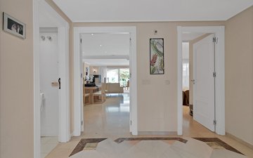 Property slide 32