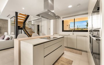 Property slide 32
