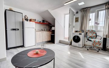 Property slide 21