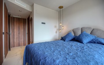 Property slide 16