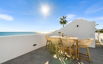 Property slide 17