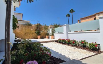 Property slide 137