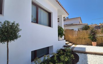 Property slide 138