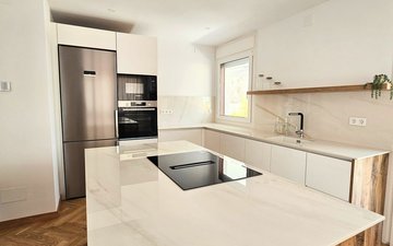 Property slide 85