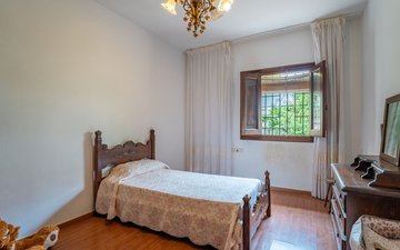 Property slide 14