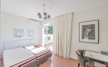 Property slide 8