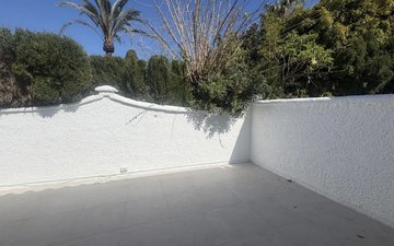 Property slide 14