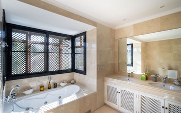 Property slide 10