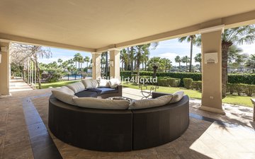 Property slide 18