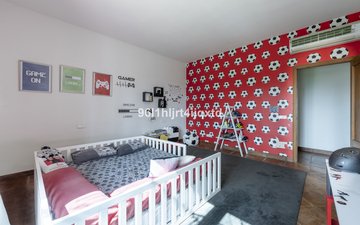 Property slide 32