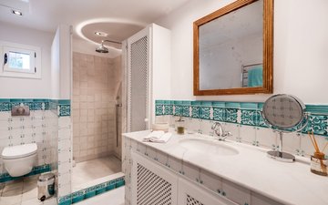Property slide 10