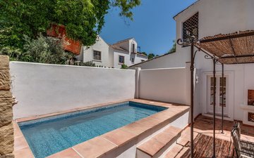 Property slide 14