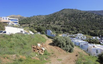 Property slide 16