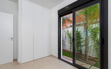 Property slide 10