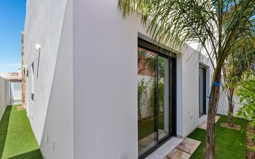 Property slide 20