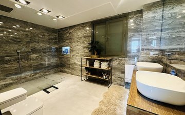 Property slide 18
