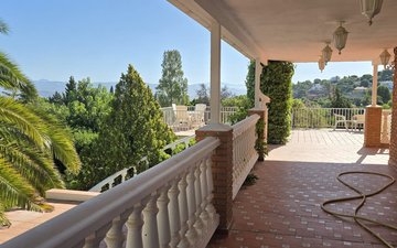 Property slide 34