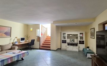 Property slide 18