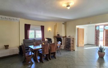 Property slide 20