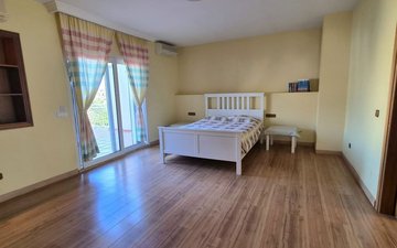 Property slide 34