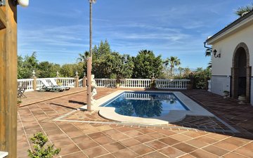 Property slide 62