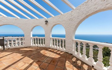 Property slide 20
