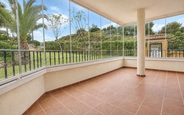 Property slide 18