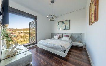 Property slide 14