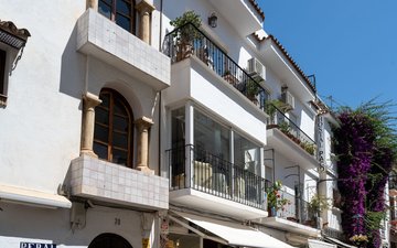 Property slide 19