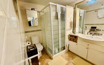 Property slide 24