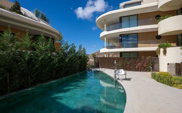 Property slide 10