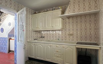 Property slide 21