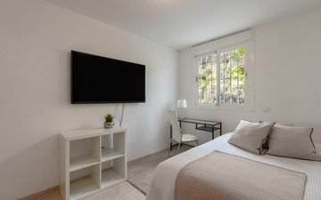 Property slide 16