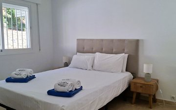 Property slide 25