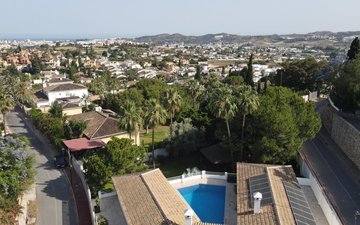 Property slide 32