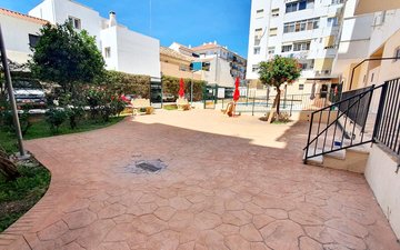 Property slide 25