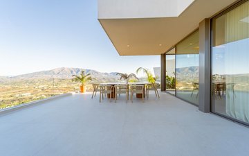 Property slide 10