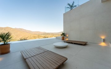 Property slide 44