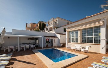Property slide 18
