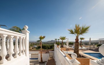 Property slide 20