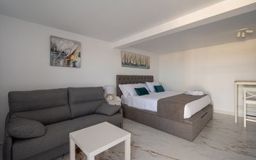 Property slide 44